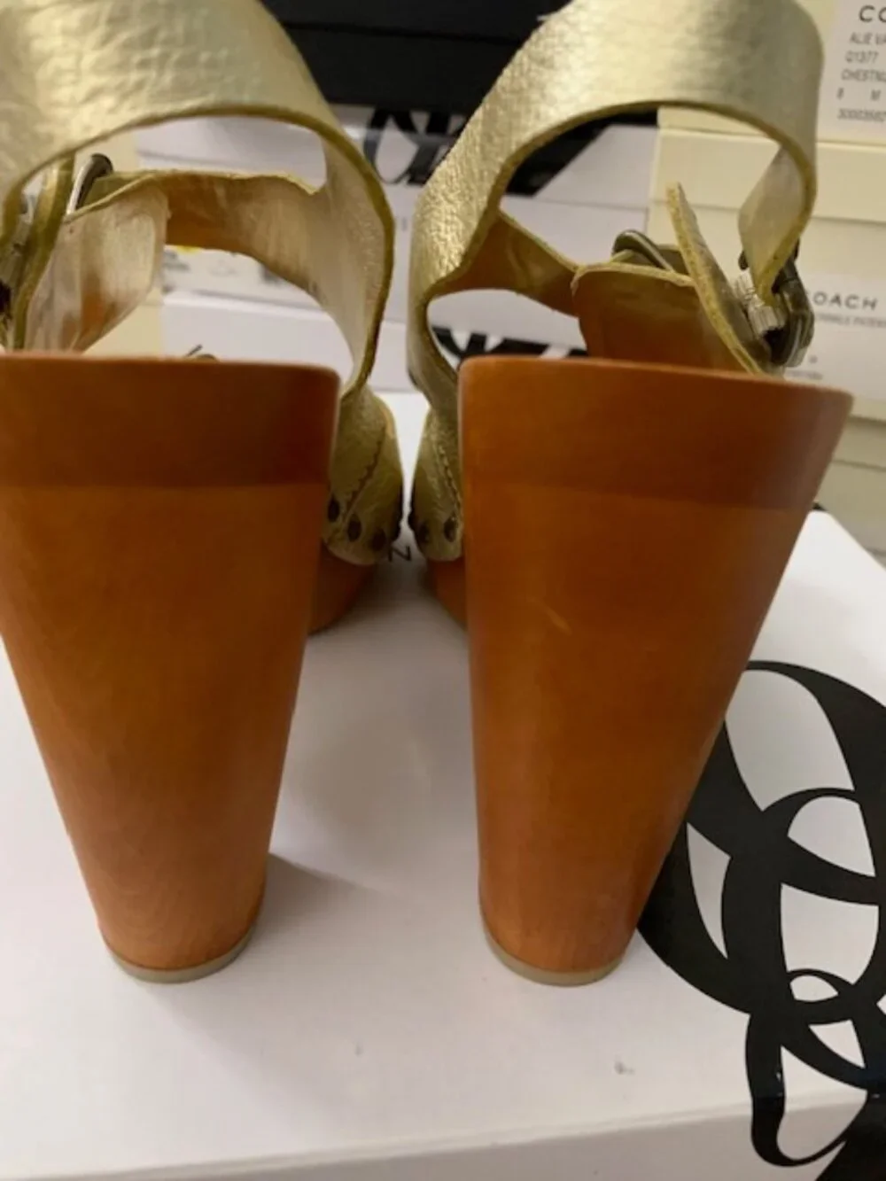 NWT Nine West Platform heels